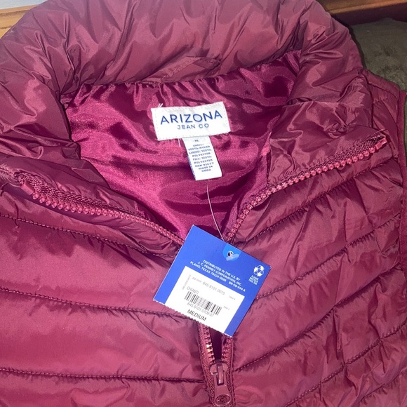 Women’s Burgundy Puffer Vest - Picture 2 of 2